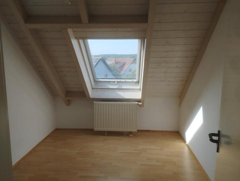 2-Zimmer-DG-Wohnung mit Balkon (Markise) in Werneck AB SOFORT