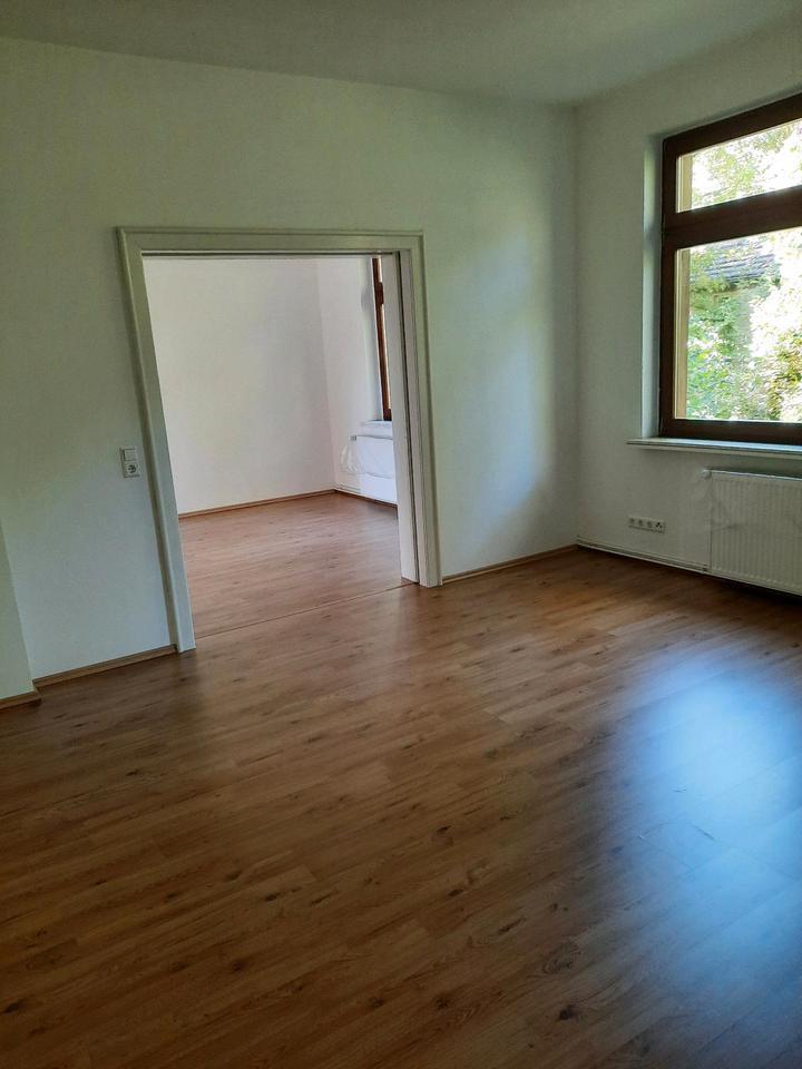 Dreieinhalb Raum-Wohnung mit Balkon in Bernburg zu vermieten
