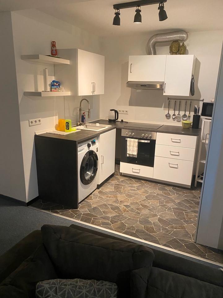 Wunderschöne 1,5 Zimmer mit Terrasse und Blick zum Wiesengrund