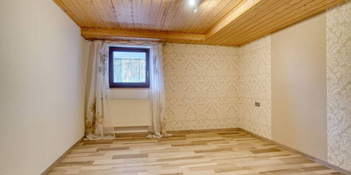 Etagenwohnung Berkheim - 2 Zimmer, 69 m&sup2;, 550&euro; | Angebot:26092125