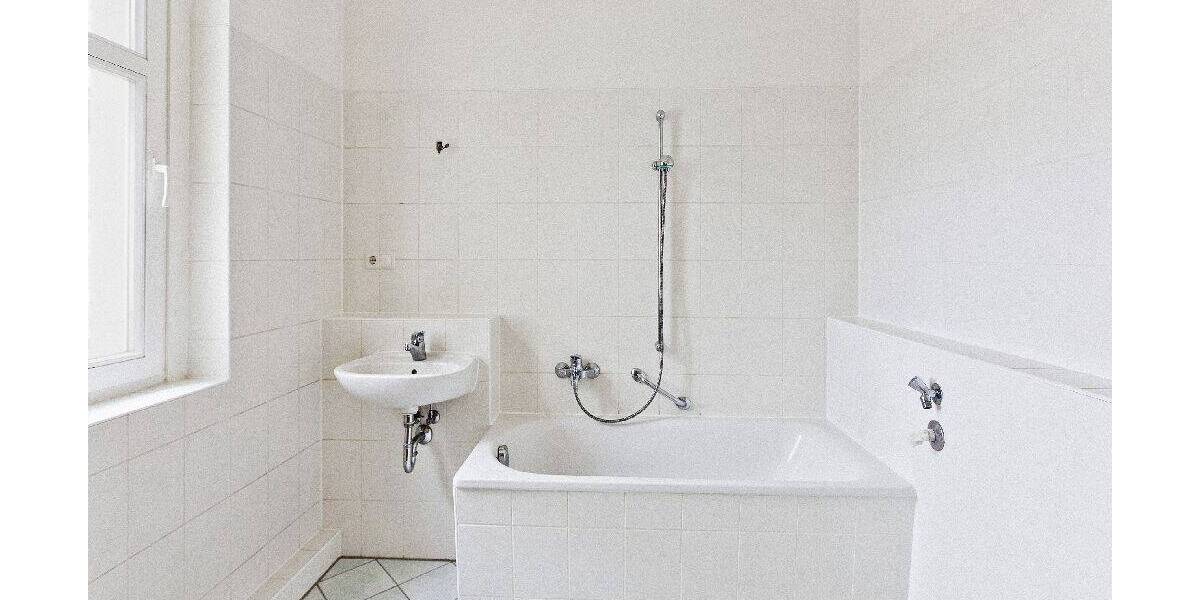 Etagenwohnung Riesa Gröba - 2 Zimmer, 65 m&sup2;, 349&euro; | Angebot:25969958