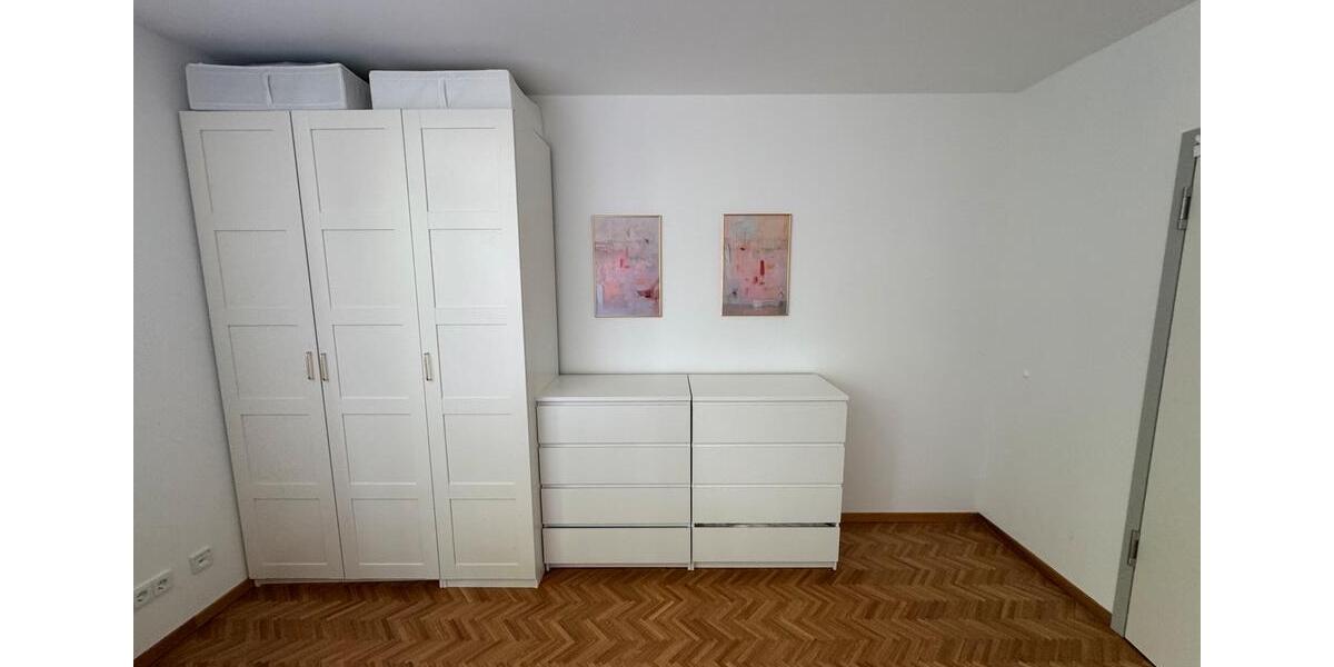 Etagenwohnung Berlin Mitte - 2.5 Zimmer, 80 m&sup2;, 2.100&euro; | Angebot:26645860