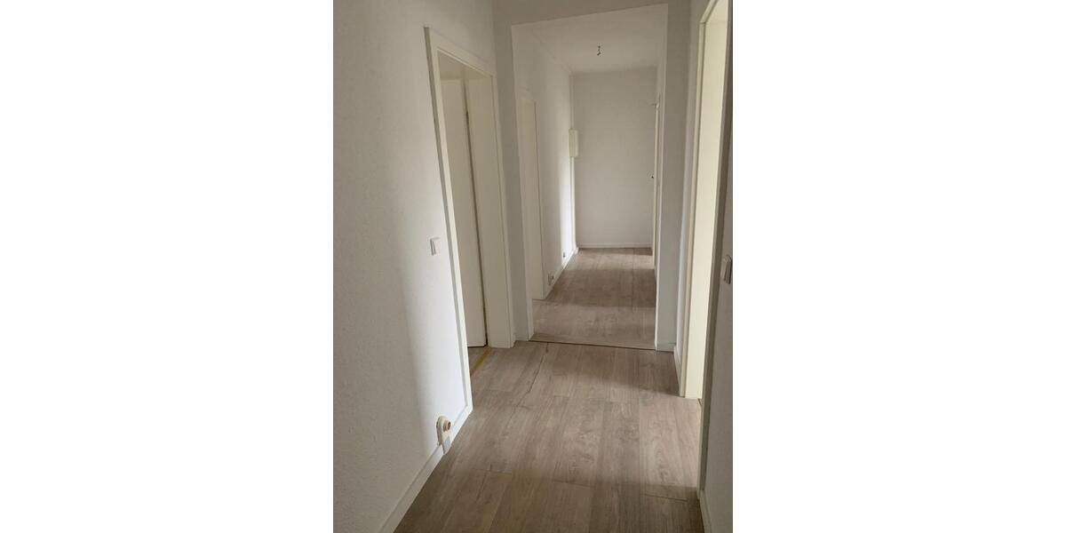 Dachgeschoßwohnung Milower Land - 4 Zimmer, 75 m&sup2;, 600&euro; | Angebot:25628092