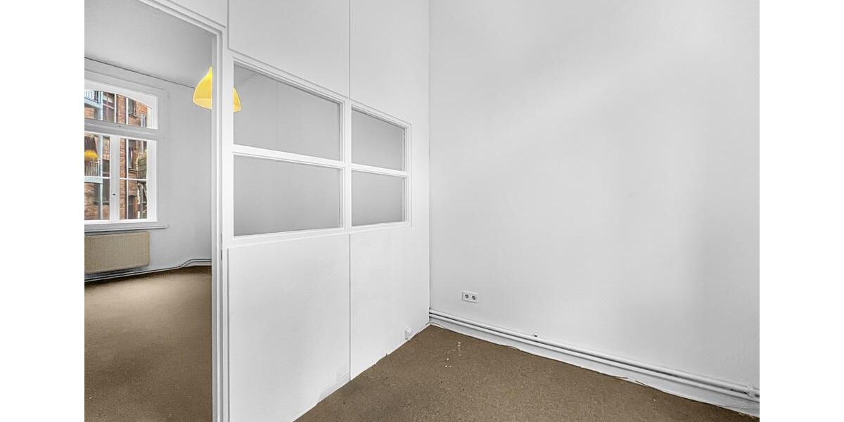 Repräsentative Altbau-Gewerbefläche mit 188 m² in Bestlage der List zimmer