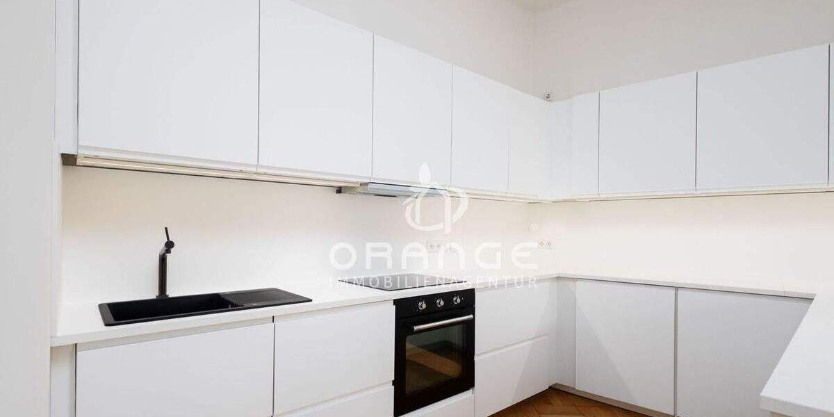 Mehrfamilienhaus, Wohnhaus Regensburg Innenstadt - 1 Zimmer, 248 m&sup2;, 6.200&euro; | Angebot:24647599