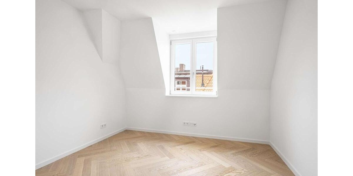 Dachgeschoßwohnung München Maxvorstadt - 4 Zimmer, 110 m&sup2;, 3.650&euro; | Angebot:26625756