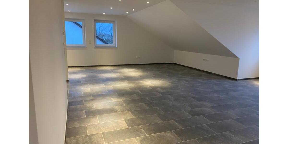 Dachgeschoßwohnung Verl - 3 Zimmer, 120 m&sup2;, 1.150&euro; | Angebot:24691386