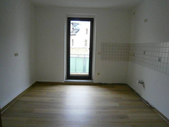 Etagenwohnung Altenburg - 2 Zimmer, 62 m&sup2;, 400&euro; | Angebot:26796310