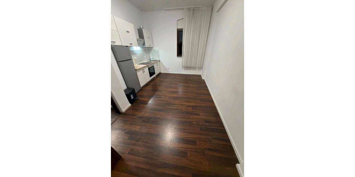 Etagenwohnung Crimmitschau - 3 Zimmer, 90 m&sup2;, 500&euro; | Angebot:26455405