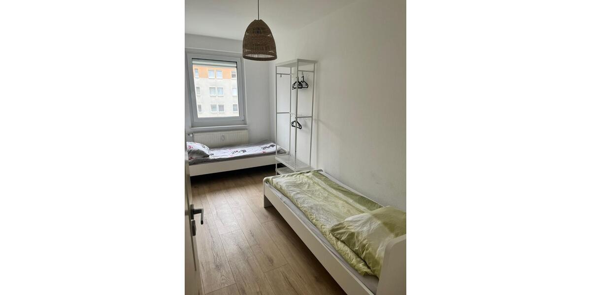 Etagenwohnung Neukieritzsch - 4 Zimmer, 75 m&sup2;, 900&euro; | Angebot:25586935