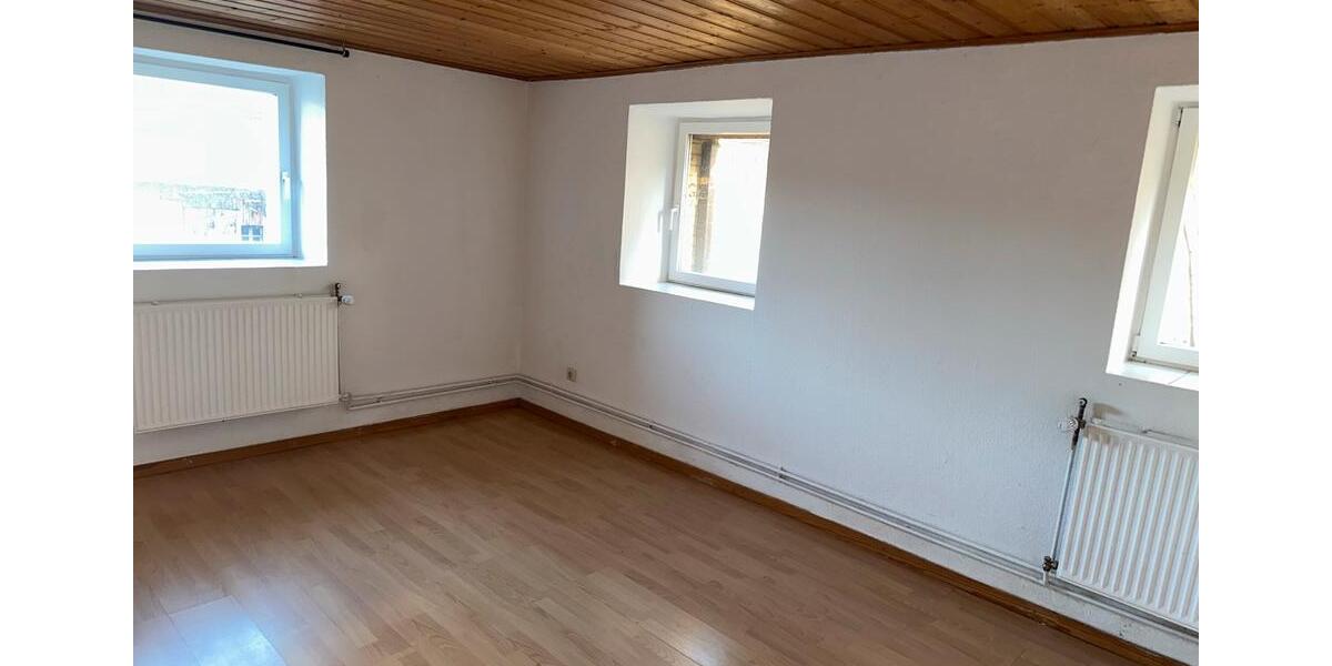 Erdgeschoßwohnung Naila - 2 Zimmer, 65 m&sup2;, 480&euro; | Angebot:26051473