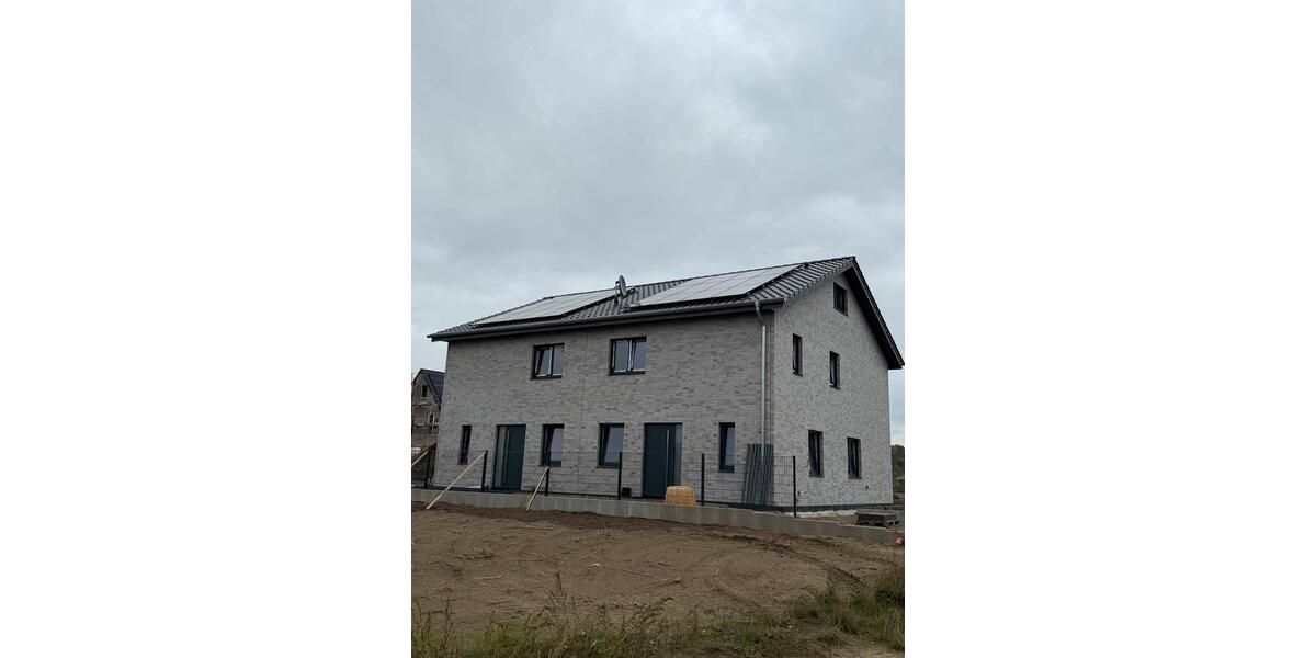 Moderne Neubau-Doppelhaushälfte-Erstbezug ab 01.01 oder 01.02.26 5 zimmer