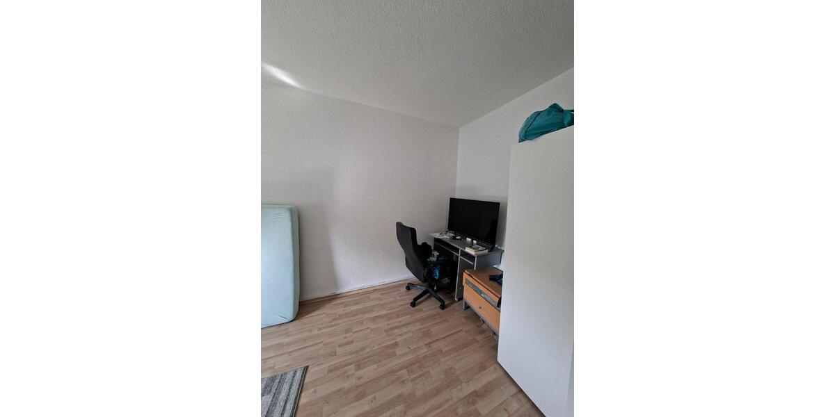 Etagenwohnung Helsa - 6 Zimmer, 102 m&sup2;, 1.000&euro; | Angebot:24730510