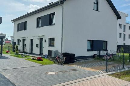 Haus Sickte - 5 Zimmer, 160 m&sup2;, 1.940&euro; | Angebot:25146947