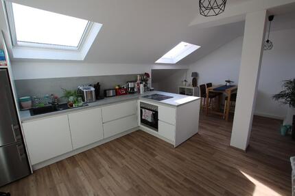 Hochwertig renovierte Dachgeschosswohnung mit Einbauküche in der südlichen Vorstadt von Koblenz! 1 zimmer