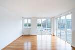 Geräumige 3-Zimmer-Whg. unweit des WorldTradeCenters. Neubau mit Aufzug an der Freiberger Straße. 3 zimmer
