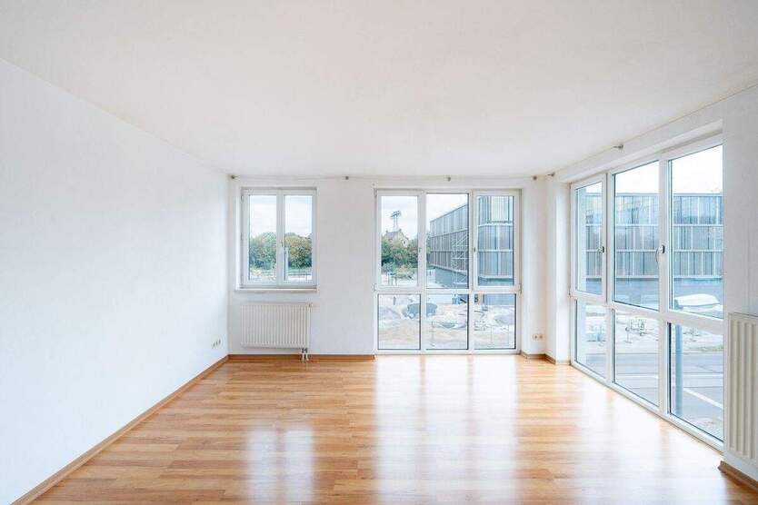 Geräumige 3-Zimmer-Whg. unweit des WorldTradeCenters. Neubau mit Aufzug an der Freiberger Straße. 3 zimmer