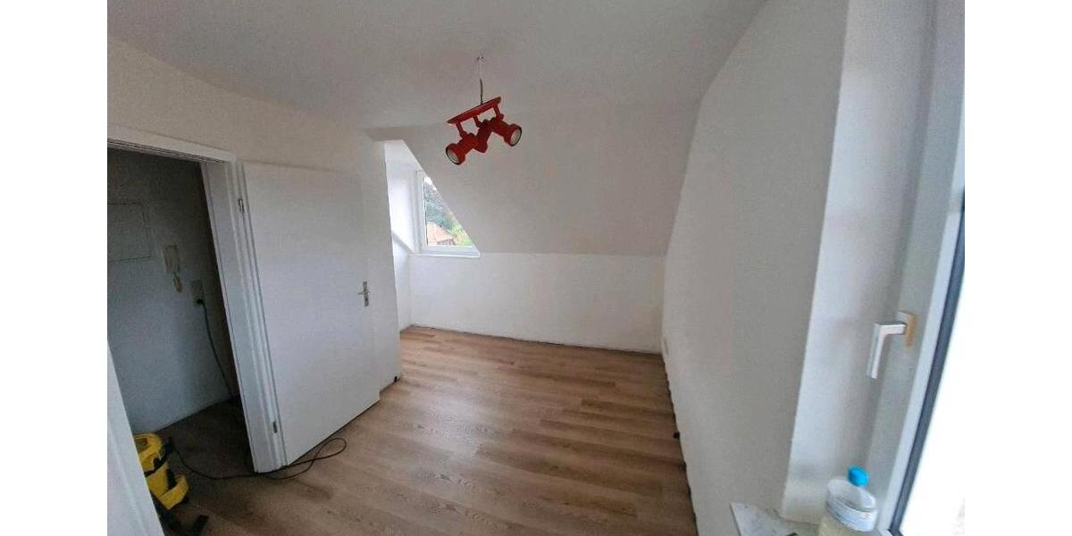 Dachgeschoßwohnung Heikendorf - 2 Zimmer, 42 m&sup2;, 730&euro; | Angebot:26688699