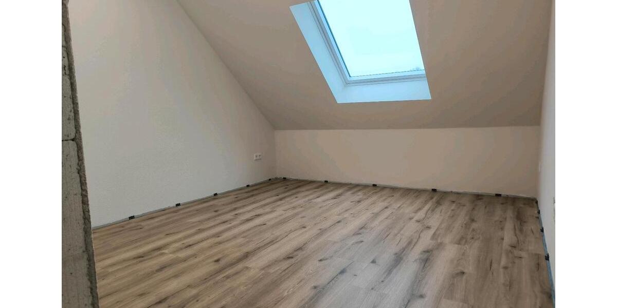 Doppelhaushälfte Heide - 4 Zimmer, 110 m&sup2;, 1.250&euro; | Angebot:24975389