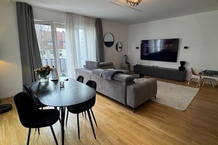 Haus Hamburg Wandsbek - 3.5 Zimmer, 85 m&sup2;, 2.300&euro; | Angebot:26012832