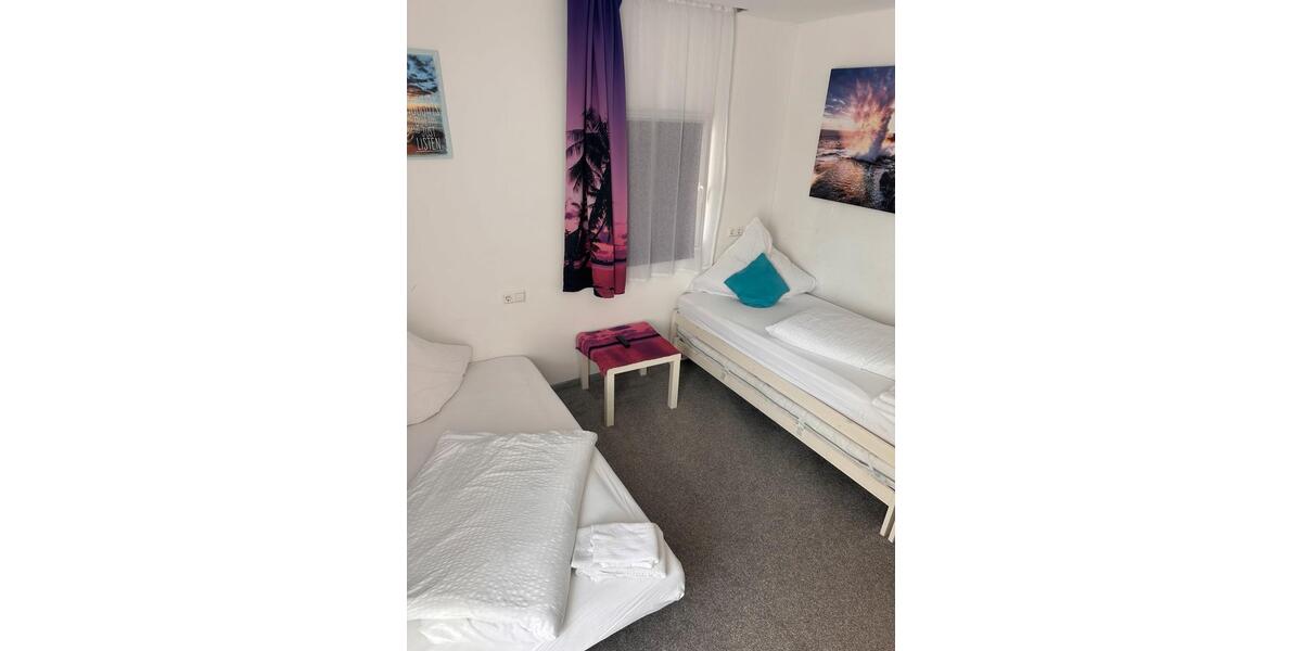 Wohnen auf Zeit Meckenbeuren - 7 Zimmer, 500&euro; | Angebot:23550881