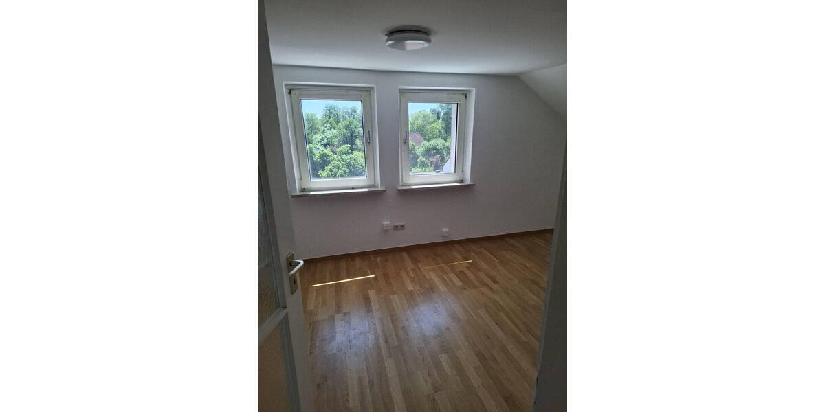Etagenwohnung Langquaid - 2 Zimmer, 50 m&sup2;, 435&euro; | Angebot:26730922