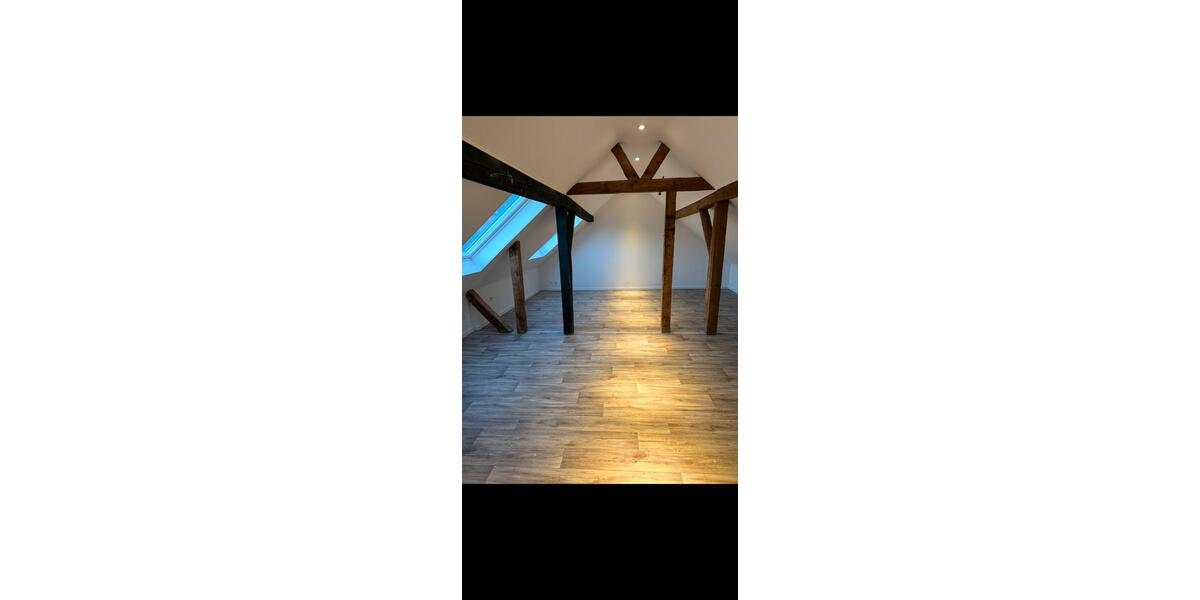Etagenwohnung Siegen Eiserfeld - 4 Zimmer, 125 m&sup2;, 1.040&euro; | Angebot:26122624