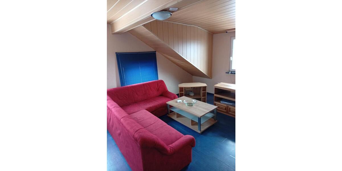 Dachgeschoßwohnung Eschenburg - 4 Zimmer, 80 m&sup2;, 500&euro; | Angebot:25045918