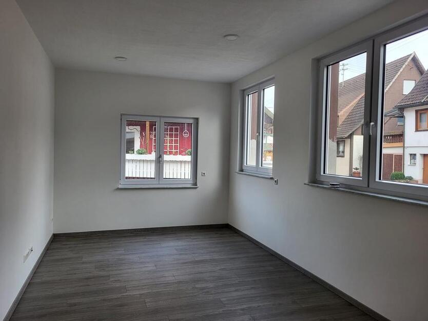Moderne 2-Zi.-Whg. mit Einbauküche im Herzen von Loßburg