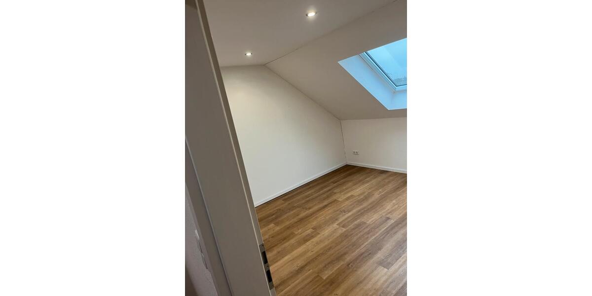 Etagenwohnung Risum-Lindholm Lindholm - 6 Zimmer, 115 m&sup2;, 1.150&euro; | Angebot:25962036