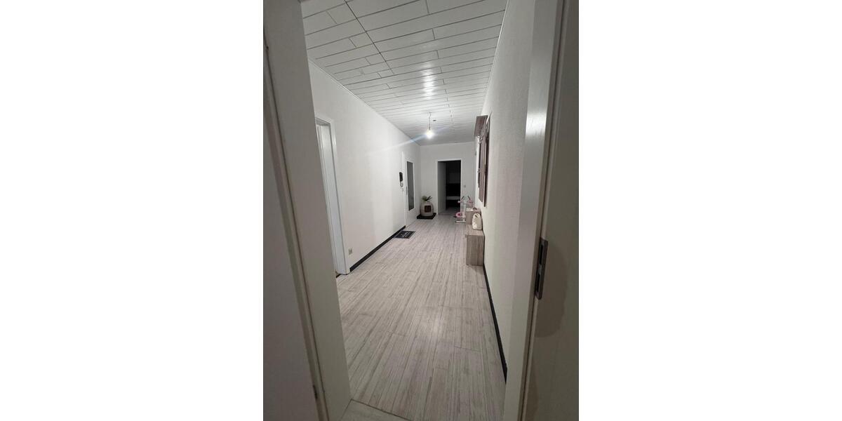 Dachgeschoßwohnung Hatzfeld (Eder) - 2.5 Zimmer, 90 m&sup2;, 650&euro; | Angebot:26611120