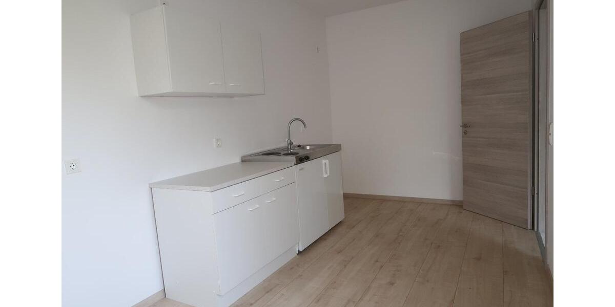 Erdgeschoßwohnung Deggendorf - 2 Zimmer, 64 m&sup2;, 650&euro; | Angebot:25857785