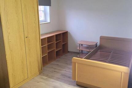 Zimmer zu vermieten, Warmmiete, Wohnung, Gewerbew. renoviert 1 zimmer