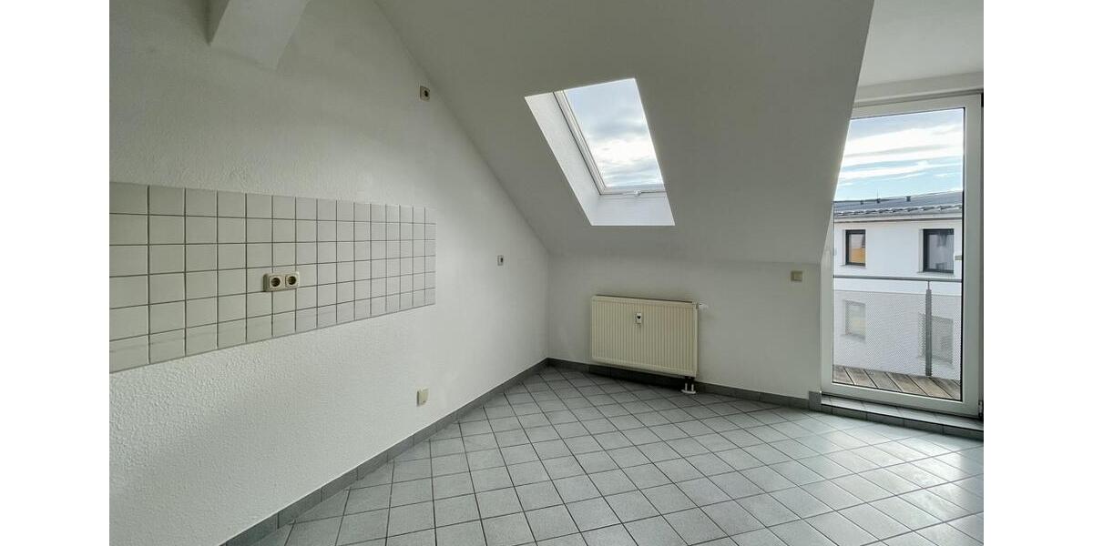 Dachgeschoßwohnung Arnstadt - 2 Zimmer, 57 m&sup2;, 390&euro; | Angebot:25053846