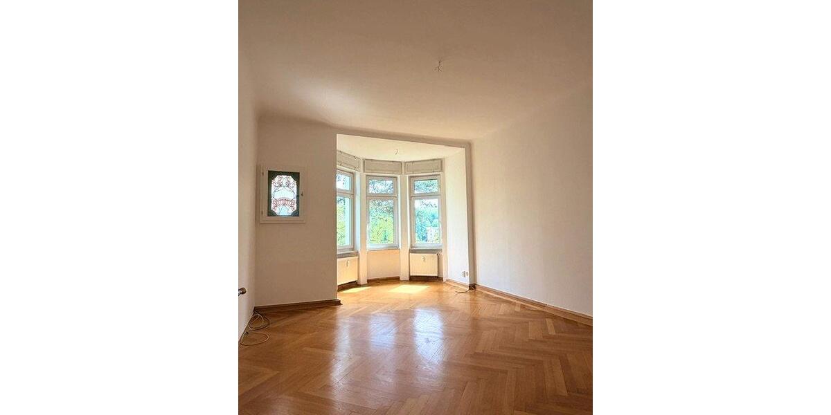 Etagenwohnung Eisenach - 3 Zimmer, 101 m&sup2;, 915&euro; | Angebot:26534036