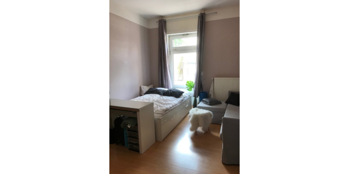 WG Zimmer (19qm) in netter 2er WG 77qm mit Wohnzimmer 3 zimmer