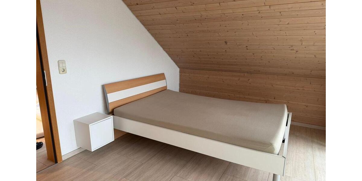 Dachgeschoßwohnung Bad Friedrichshall - 1 Zimmer, 74 m&sup2;, 800&euro; | Angebot:26600636