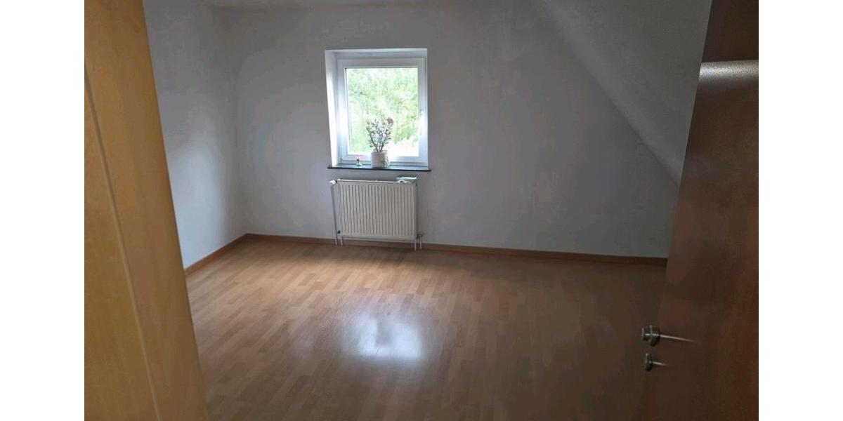 Etagenwohnung Bad Emstal - 3 Zimmer, 73 m&sup2;, 550&euro; | Angebot:26611128