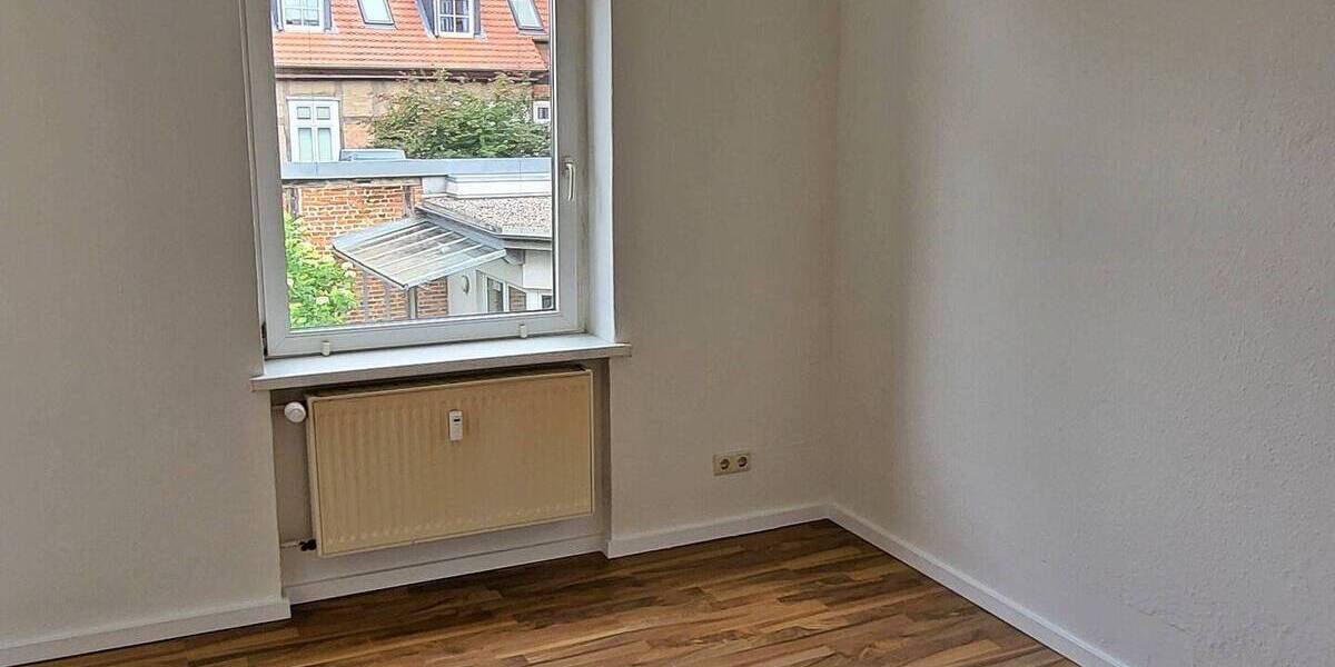 Etagenwohnung Schwerin Schelfstadt - 2 Zimmer, 33 m&sup2;, 345&euro; | Angebot:26851509
