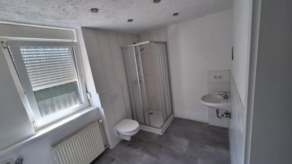 Etagenwohnung Kuhfelde - 3 Zimmer, 100 m&sup2;, 490&euro; | Angebot:23660038