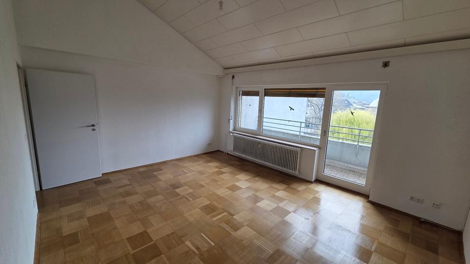 Dachgeschoßwohnung Pforzheim Weststadt - 2 Zimmer, 48 m&sup2;, 700&euro; | Angebot:26044421