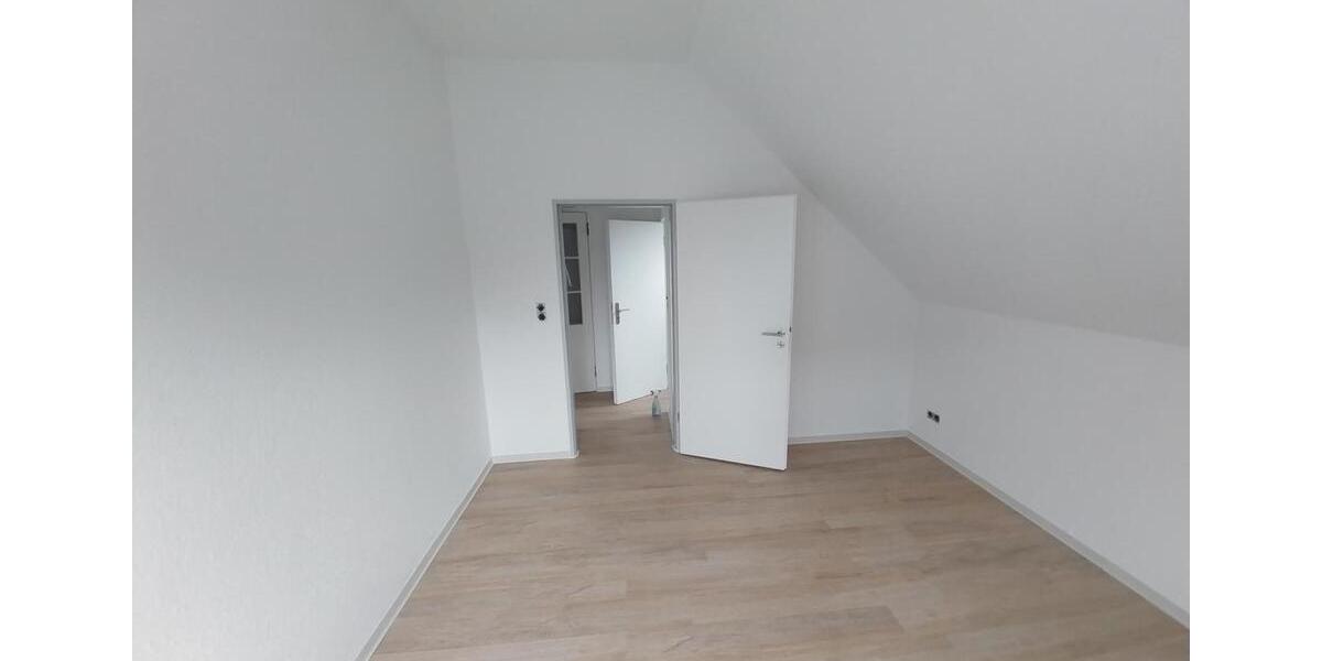 Komplett sanierte Altbau-Doppelhaushälfte in Oldenburg-Osternburg 5 zimmer