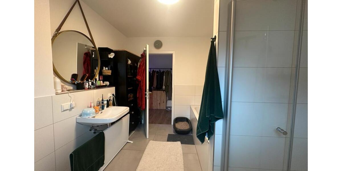 Dachgeschoßwohnung Suhl Aue 1 - 4 Zimmer, 115 m&sup2;, 1.500&euro; | Angebot:25475896