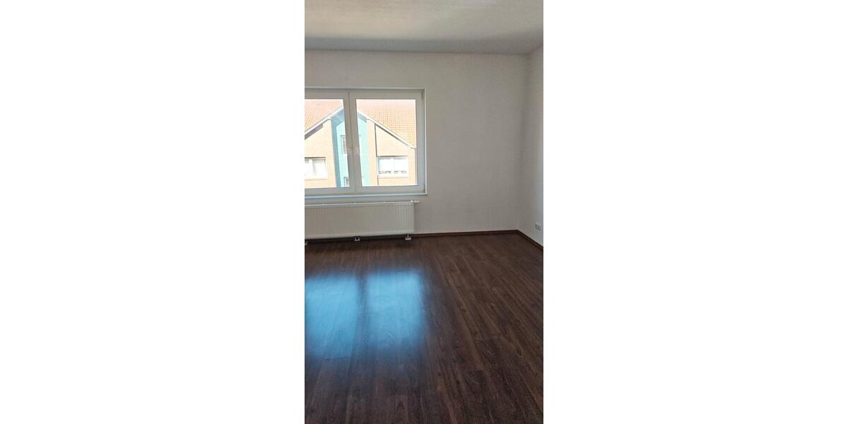 Etagenwohnung Wilhelmshaven - 4 Zimmer, 123 m&sup2;, 820&euro; | Angebot:26195416