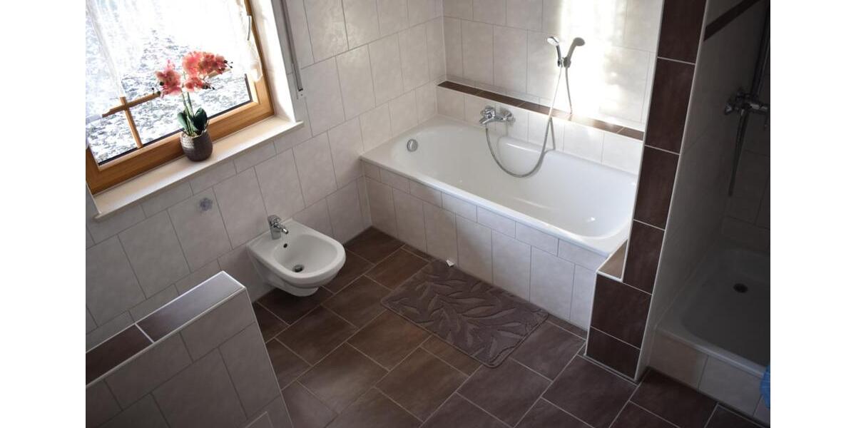 Wohnen auf Zeit Altötting - 5 Zimmer, 130 m&sup2;, 20&euro; | Angebot:24400816