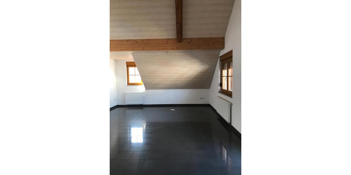 Dachgeschoßwohnung Satteldorf - 4 Zimmer, 97 m&sup2;, 790&euro; | Angebot:26096046