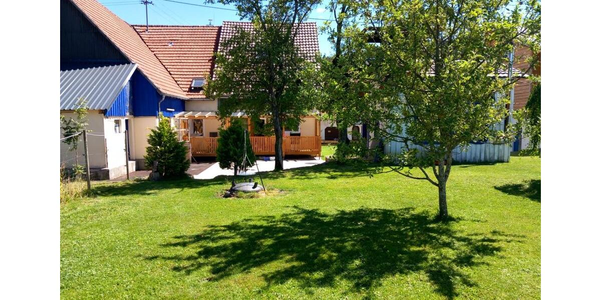 Wohnen auf Zeit Meßstetten - 4 Zimmer, 160 m&sup2;, 500&euro; | Angebot:25873304