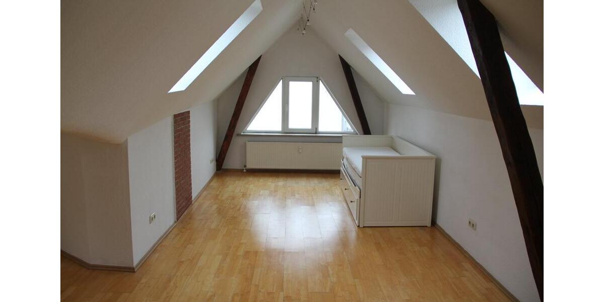 Dachgeschoßwohnung Rostock Hansaviertel - 2 Zimmer, 70 m&sup2;, 840&euro; | Angebot:26545900