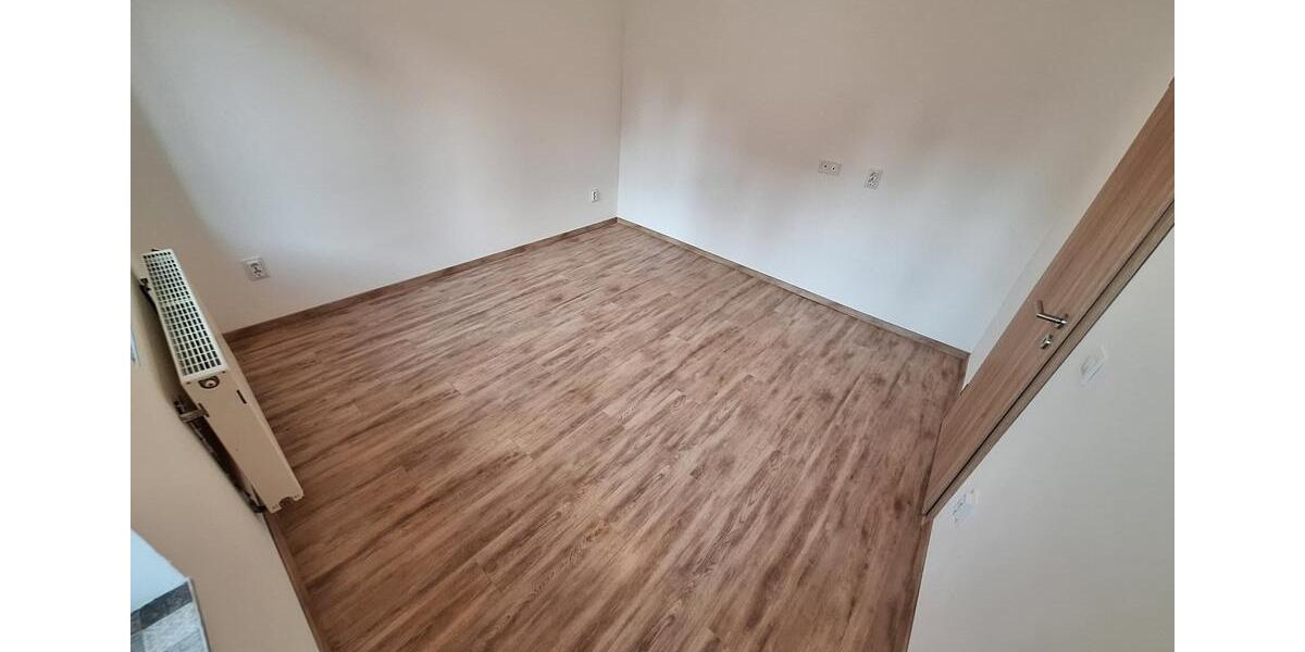 Etagenwohnung Burgstädt - 2.5 Zimmer, 55 m&sup2;, 550&euro; | Angebot:26648962