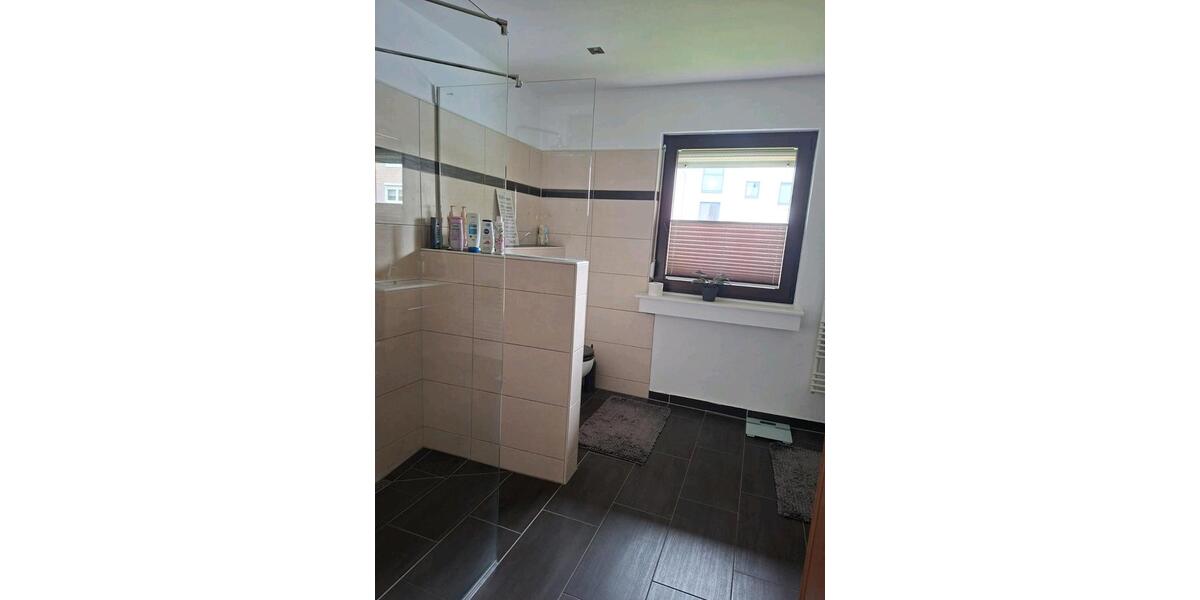Erdgeschoßwohnung Bad Laasphe - 4 Zimmer, 120 m&sup2;, 720&euro; | Angebot:26563151